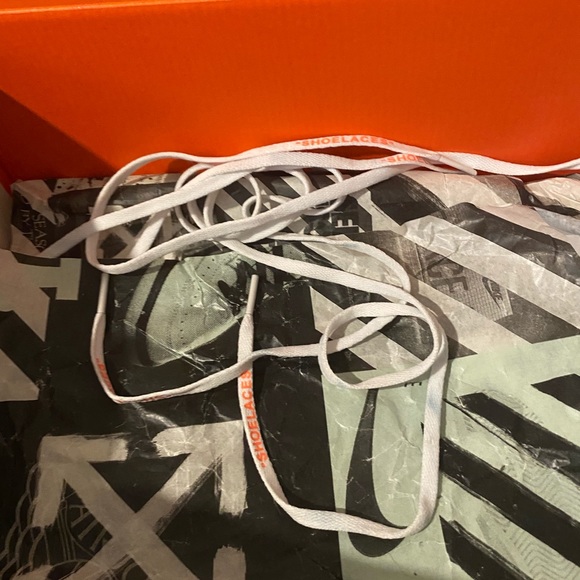 Off white nike zoomfly